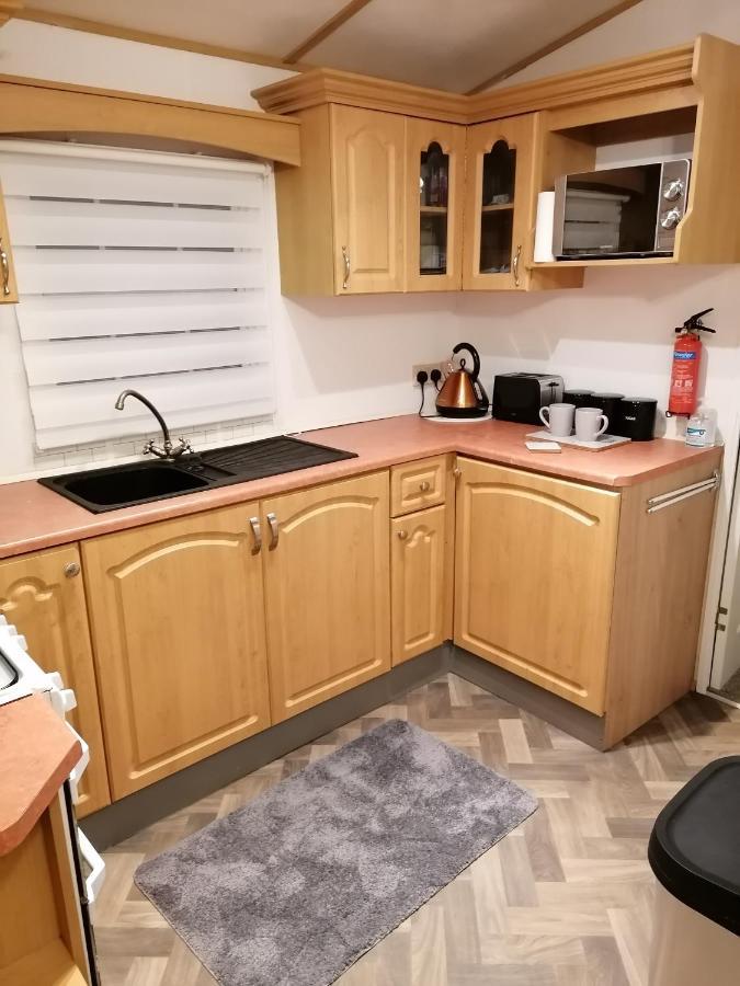 Cornwall Cornwall-chapmanswell Caravan A30 #41 Launceston